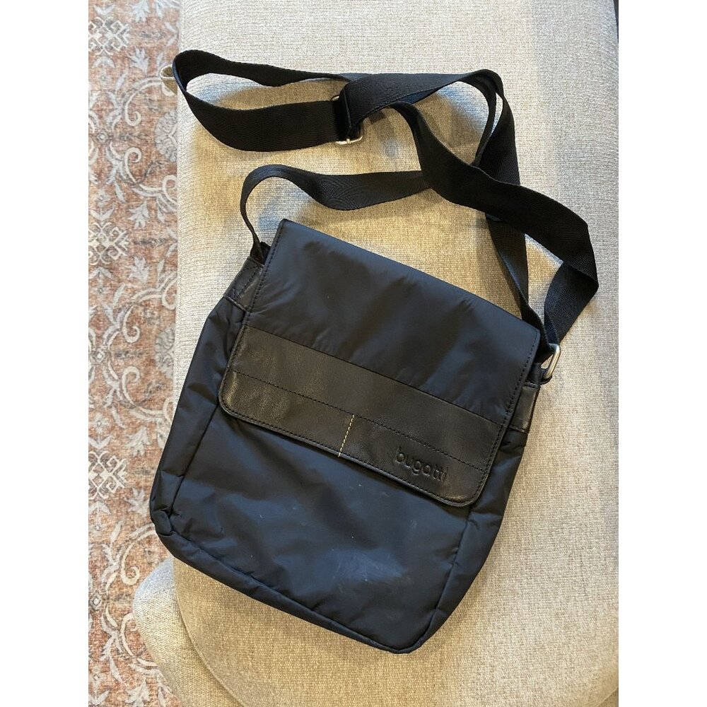 Bugatti Black Crossbody Purse – Lightweight Travel Bag Everyday Minimalist Quiet